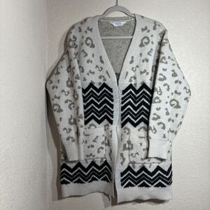 Trucloth Size XL Carigan Tan Animal Print Chevron Knit Sweater